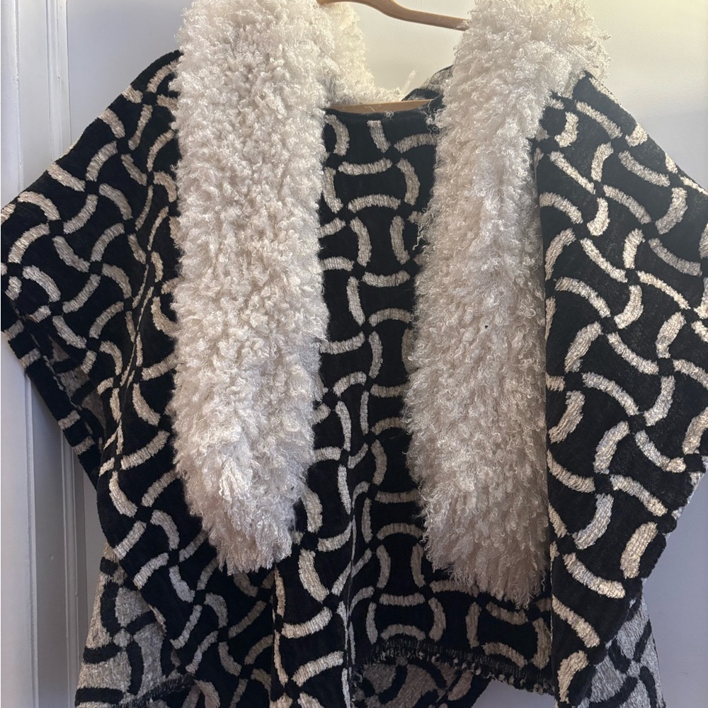 Black & Cream Patterned Cape with Faux Shearling Trim